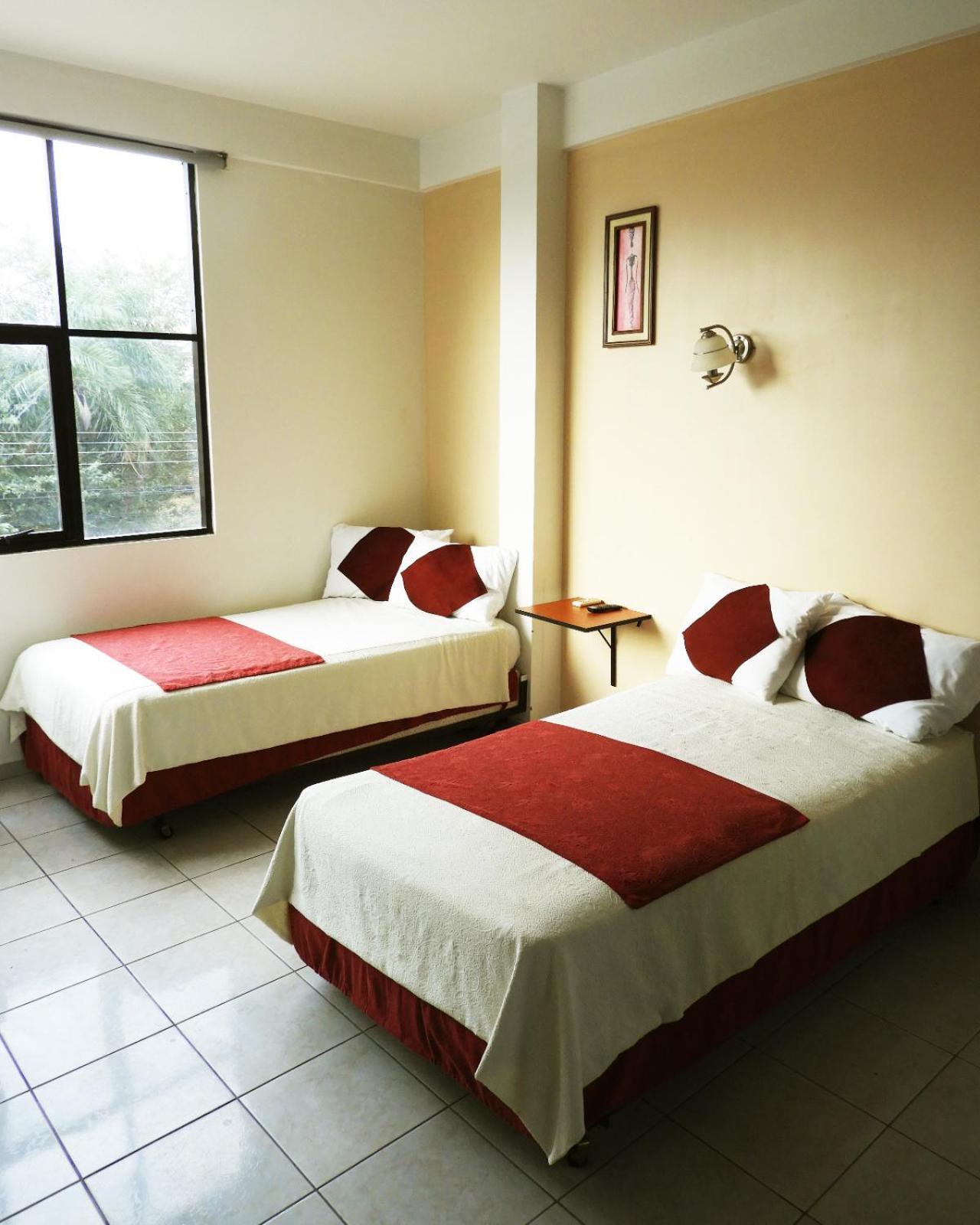 Hotel Plaza Center Santa Cruz de La Sierra Exterior photo